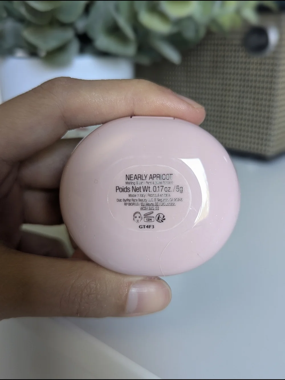Rare Beauty Stay Vulnerable Cream Blush - Nearly Apricot